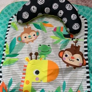 Tummy time play mat